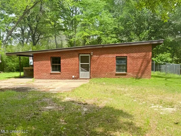 1108 Lake Dockery Rd, Byram, MS 39272