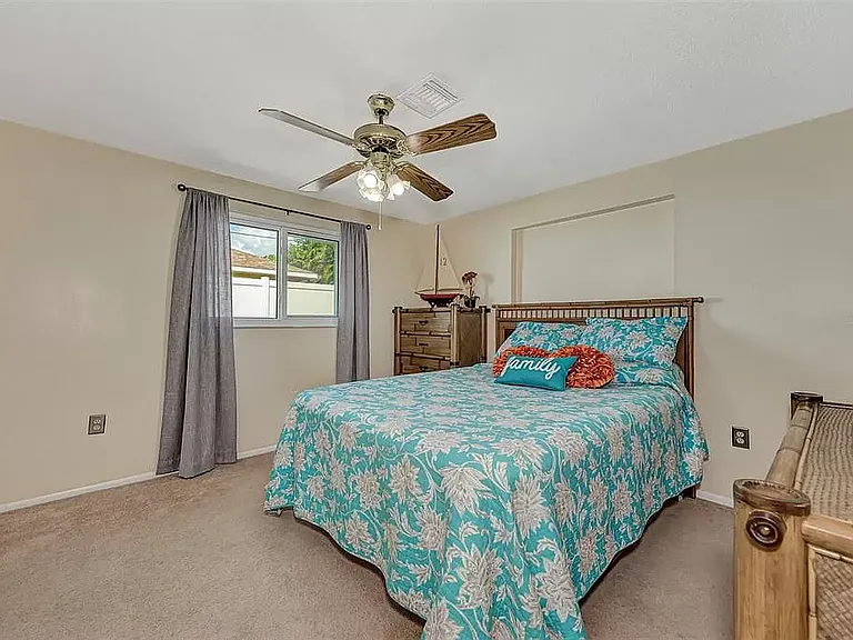 1329 Nantucket Rd — Photo 13