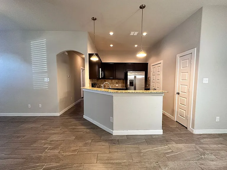 371 Creekside Curv — Photo 6
