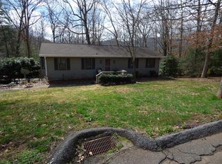 95 Oakwood Ln, Sylva, NC 28779