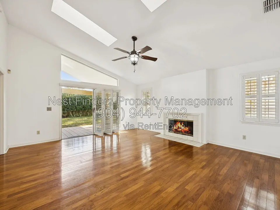 4063 Mizner Ct