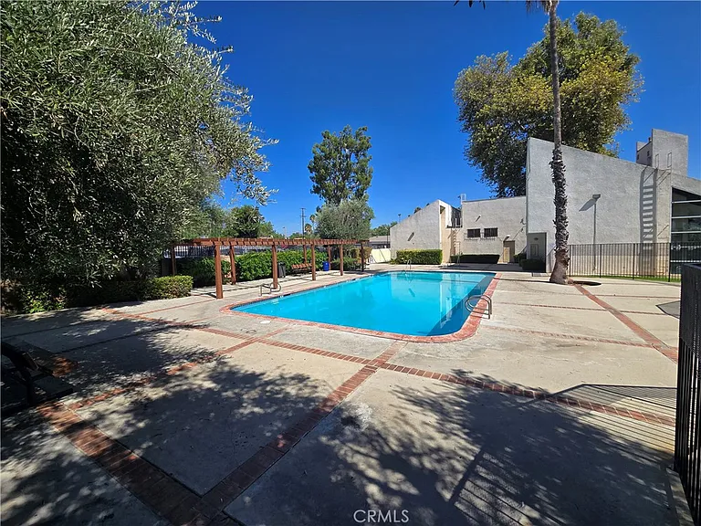 7641 Reseda Blvd #120 — Photo 3