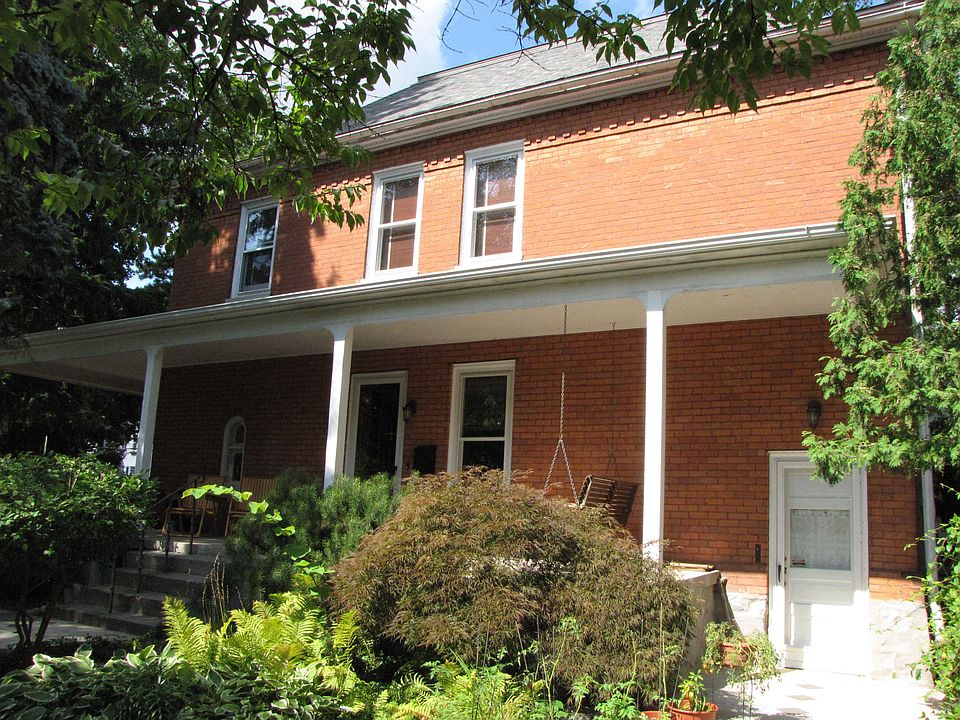 2nd image of 1730 Dexter Ave
