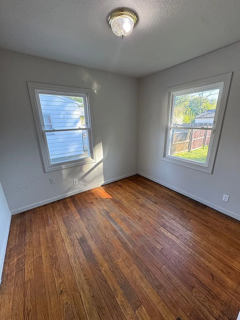 4507 Plaza dr — Photo 4