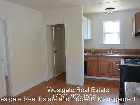 4th image of 226 Vallejo St