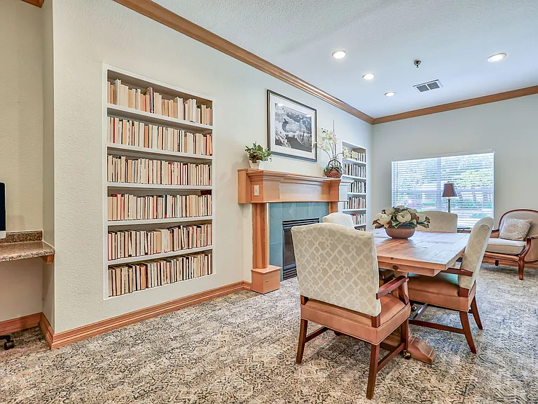 Mariposa Cedar Park 55+ Apartment Homes — Photo 3