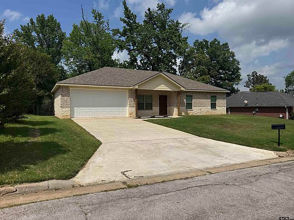 3rd image of 1508 Woodway Ln