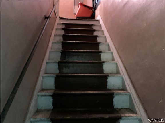 5th image of 39 Frankfort Ave #2