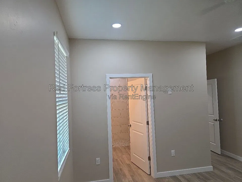 685 Oleander Ave