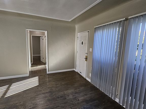 3rd image of 812 N Fuller Ave #1/2