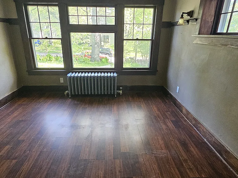 2342 Bourne Ave — Photo 12