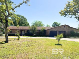 9302 Tuscaloosa Dr, Elberta, AL 36530