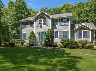 759 Woonsocket Hill Rd, North Smithfield, RI 02896