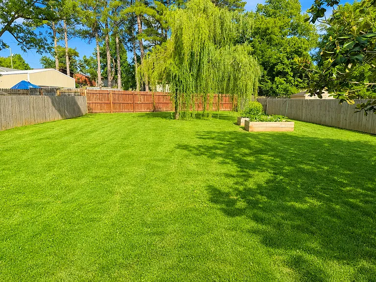 3828 E Ridge Dr — Photo 5