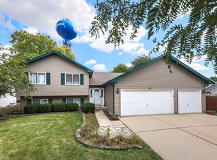 214 N Vincent Dr, Bolingbrook, IL 60490