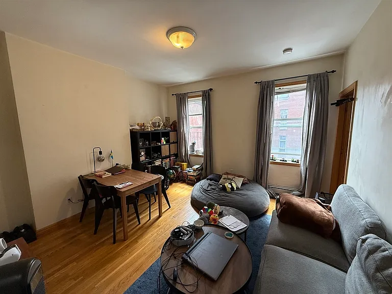 712 Commonwealth Ave #1 — Photo 1