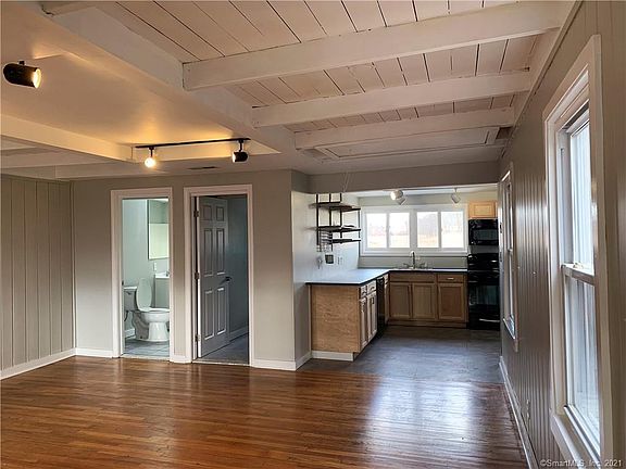 5th image of 17 Creek Ct
