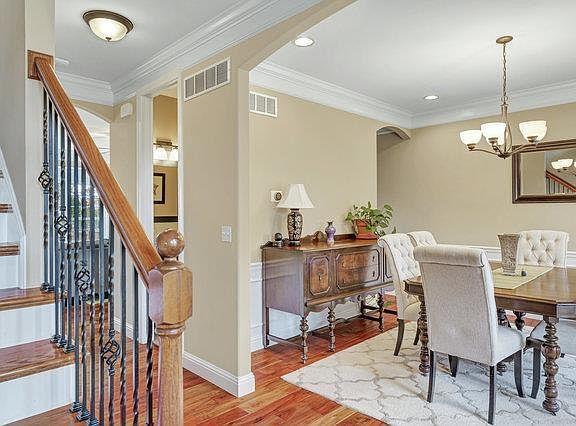 3rd image of 448 Couch Ave
