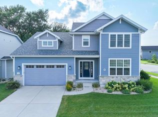 702 Crimson Leaf Ln, Verona, WI 53593