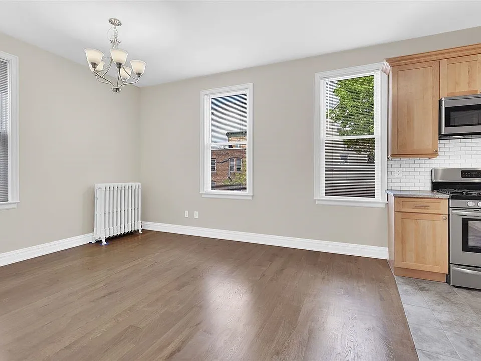 80 Fulton St #1