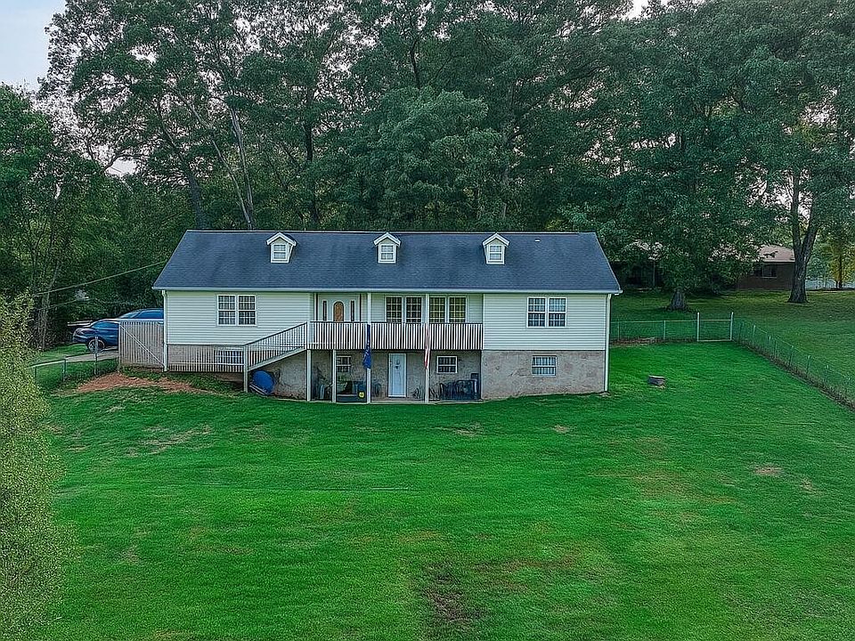 1st image of 2215 Island Blvd