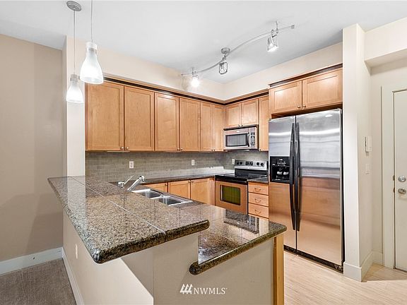 4th image of 1501 Tacoma Ave S Unit 416