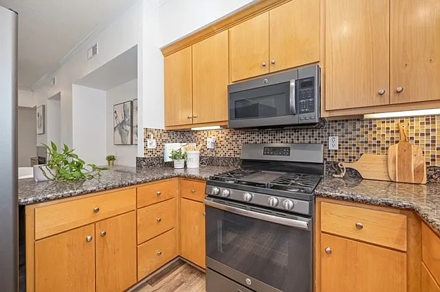 283 McDowell Ln — Photo 4