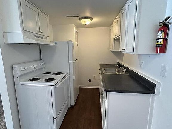 5th image of 723 Green Rd APT 217