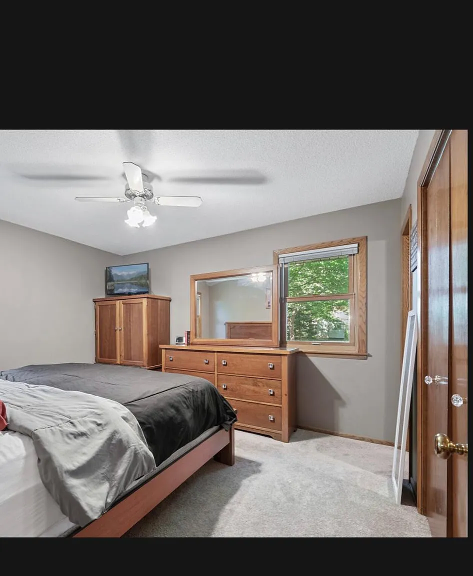 10216 Washburn Cir S — Photo 2