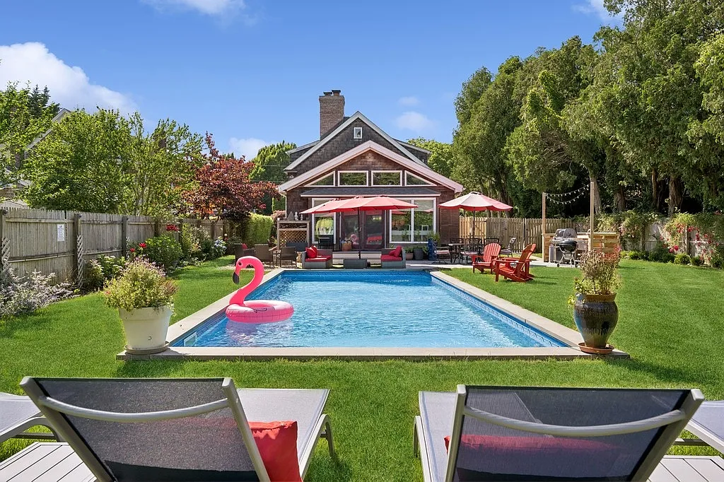 East Hampton Village Rental — Photo 1
