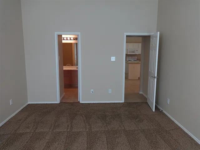 616 Bent Oak Dr — Photo 8