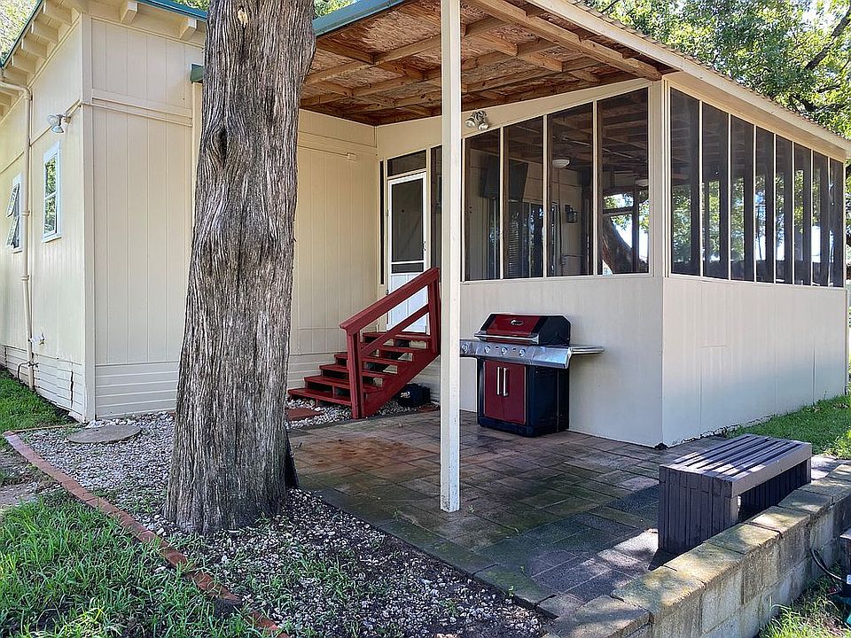 2nd image of 73 Hickory Rd