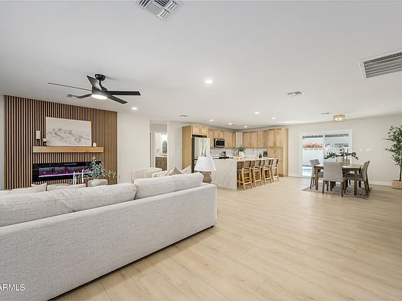 2nd image of 1655 E LA JOLLA Drive