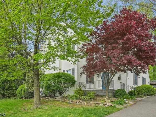 50 Baltusrol Way, Millburn Twp., NJ 07078