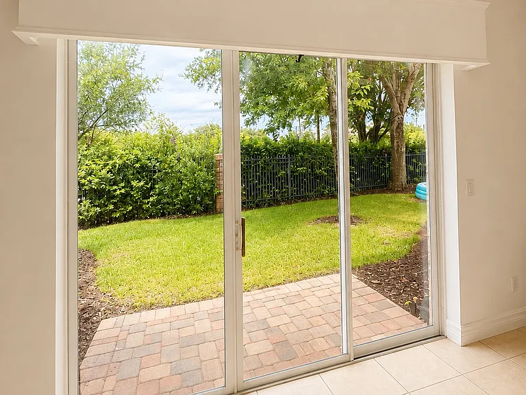 10411 Belfry Cir — Photo 11
