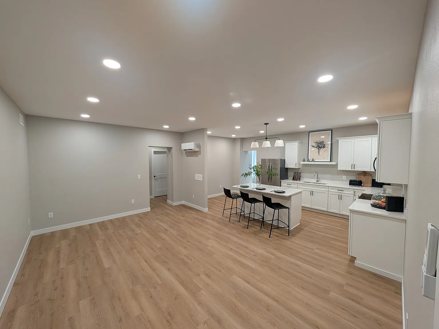 2 bed, 1166 sqft, $1,450 — Photo 1