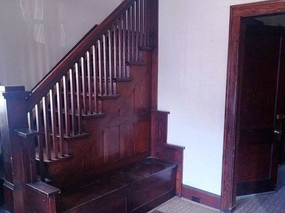 2nd image of 615 N Rockton Ave
