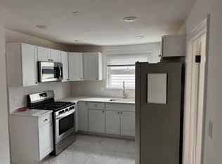 85 W 26th St FLOOR 1, Bayonne, NJ 07002