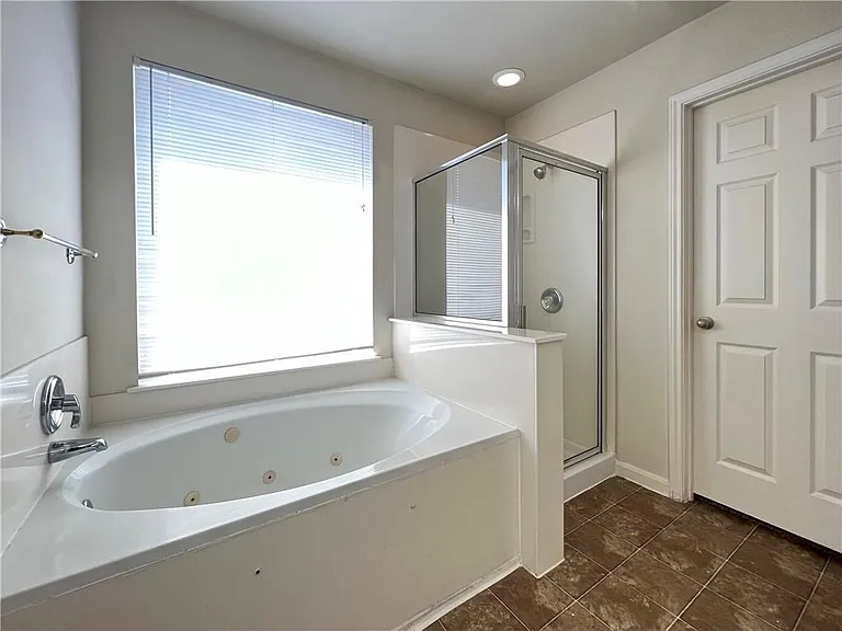 2307 Founder Dr — Photo 15