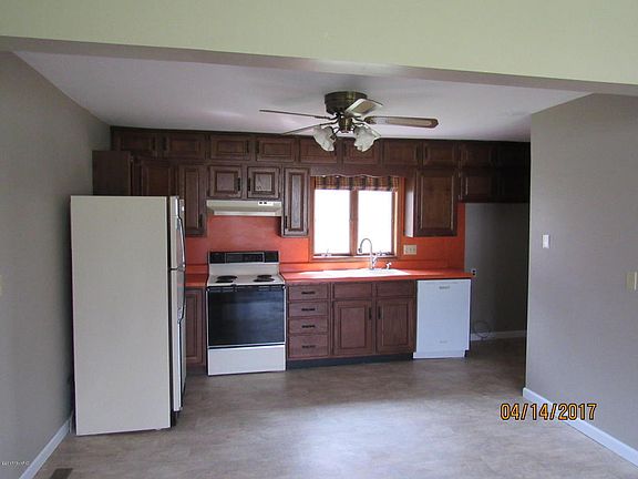 2nd image of 1655 Roger Ave