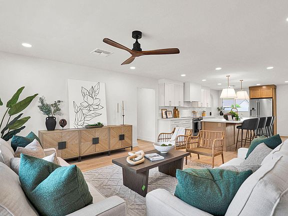 3rd image of 5109 E BLANCHE Drive
