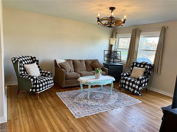 5th image of 914 Wilson Rd