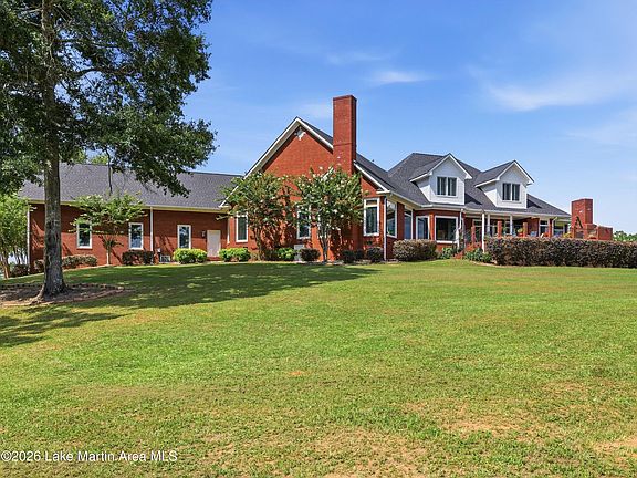 3rd image of 84 Providence Ridge Rd