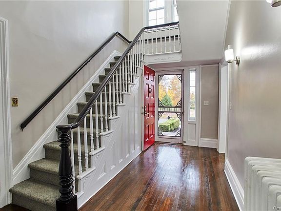 5th image of 120 Green St