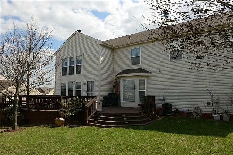 1st image of 6208 Willow Crest Ln