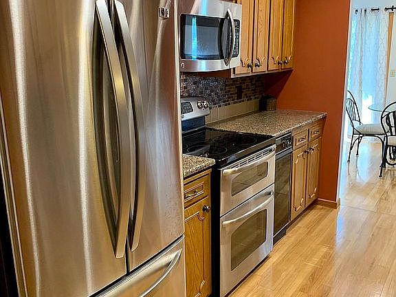 5th image of 6013 Oak Hills Dr #23