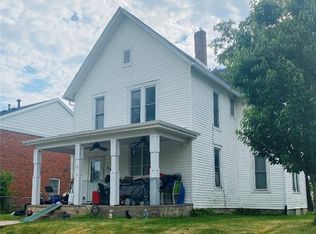928 11th St, Marion, IA 52302