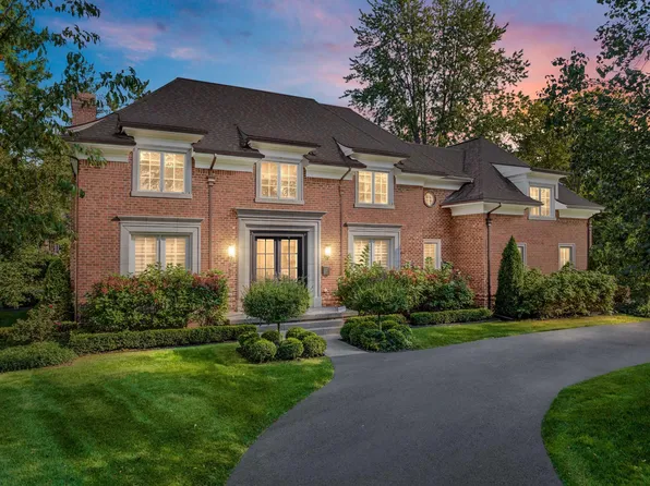 2537 Indian Mound Rd, Bloomfield Hills, MI 48301