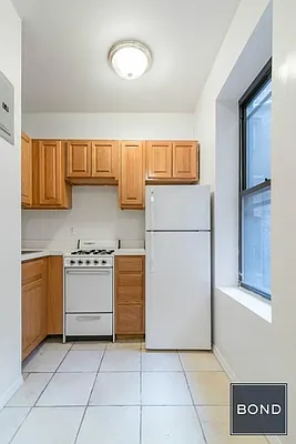 Rented by Bond New York | media 31