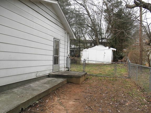 2nd image of 5744 Ball Camp Pike